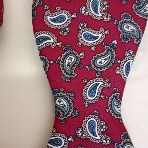 'Briar' Paisley Bowtie 100%Silk Adjustable NWOT - Picture 1 of 7